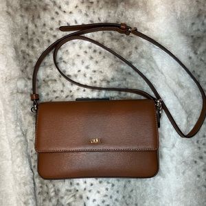 COPY - BRAND NEW with tad DKNY Bryant Medium Flap crossbody caramel bag